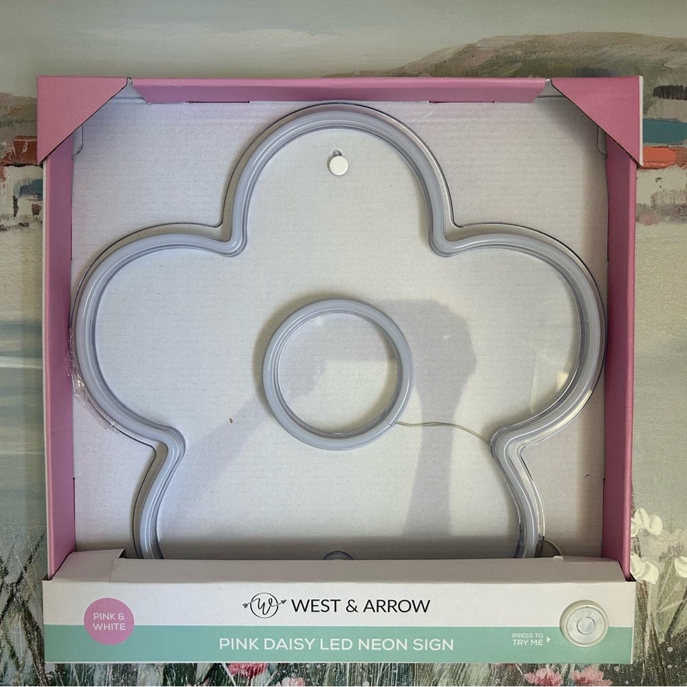 🎉Host Pick🎉New West & Arrow Pink & White Neon Light Up Daisy Sign🌸✨🌸